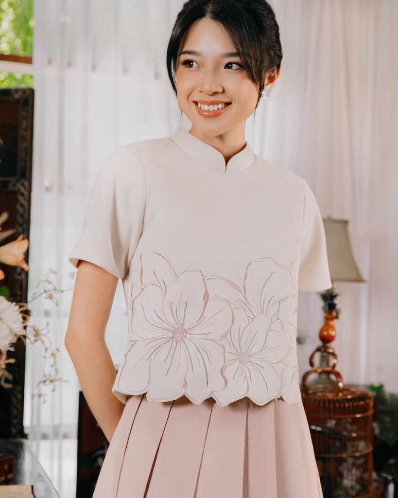 Sienna Top Women in Light Ivory