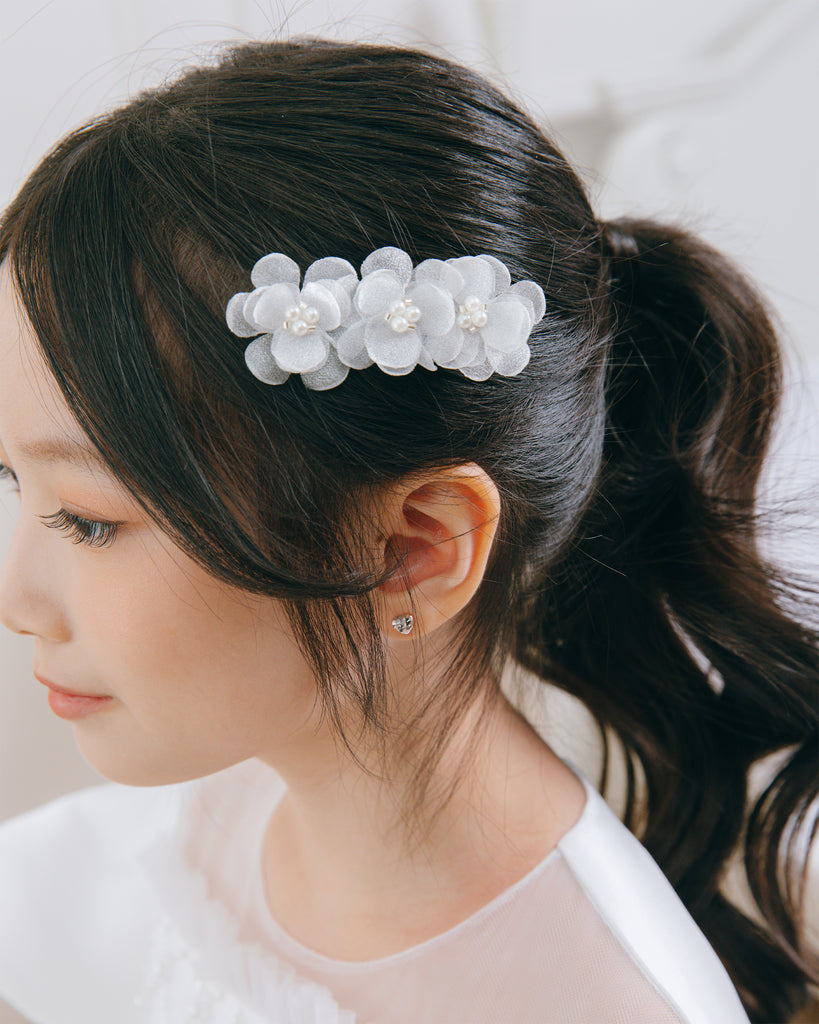 Luminous Floral Clip